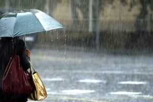 fortaleza-registra-chuva-de-178,2-milimetros-entre-quinta-(27)-e-sexta-feira-(28),-com-raios-e-trovoes