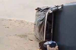 turista-capota-hilux-durante-passeio-nas-dunas-de-tatajuba,-em-camocim