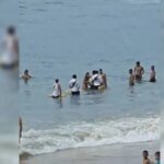 guarda-vidas-resgatam-casal-de-afogamento-na-praia-dos-crush,-em-fortaleza