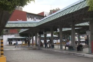 idoso-passa-mal-e-morre-dentro-de-onibus-no-terminal-lagoa,-em-fortaleza