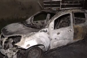 carro-de-empresa-de-internet-e-roubado-e-incendiado-por-criminosos-em-caucaia/ce