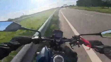 motociclista-morre-em-acidente-na-ce-040;-camera-do-capacete-registrou-momento