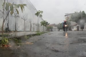 funceme:-fortaleza-tera-novo-aumento-de-instabilidade-na-sexta-(14),-com-chuva-de-moderada-a-forte