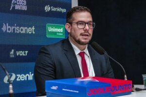 alex-santiago,-diretor-do-fortaleza,-diz-que-estao-sendo-feitas-avaliacoes-internas-no-clube