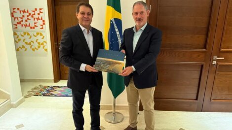 evandro-leitao-leva-projetos-de-fortaleza-a-embaixada-do-brasil-nos-emirados-arabes-unidos