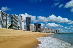fortaleza-tem-nove-trechos-de-praia-proprios-para-banho-neste-fim-de-semana,-diz-semace