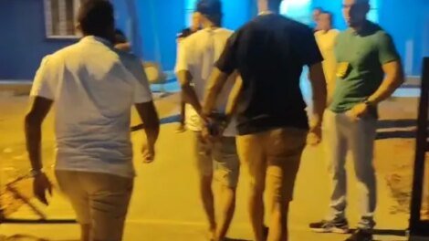 dois-homens-sao-presos-em-pernambuco-suspeitos-de-homicidios-na-praia-do-futuro,-em-fortaleza