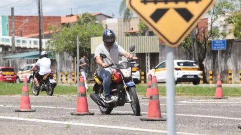 detran-ce-atende-candidatos-do-programa-cnh-popular-em-fortaleza,-caucaia,-maracanau-e-eusebio