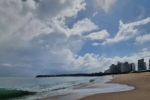 fortaleza-tem-sete-trechos-de-praia-proprios-para-banho-no-fim-de-semana