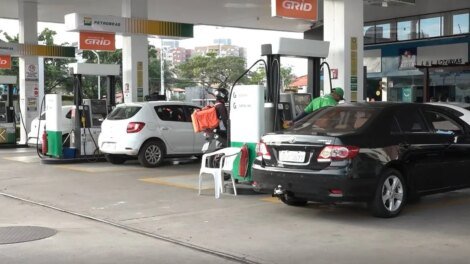 preco-da-gasolina-cai-r$-0,06-em-fortaleza;-cidade-e-a-quarta-capital-com-o-combustivel-mais-barato