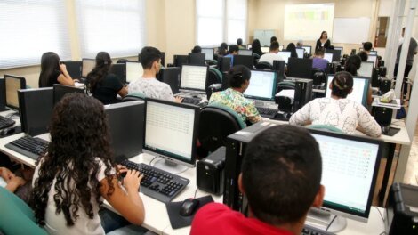 universidade-do-trabalho-digital-abre-155-vagas-para-cursos-de-ti-em-quatro-municipios-do-ceara