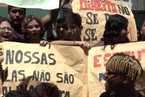 alunos-do-liceu-do-ceara-protestam-por-melhorias-na-estrutura-da-escola
