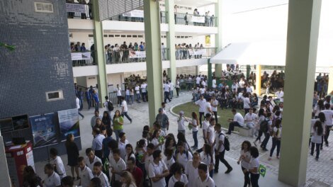 ceara-e-o-segundo-do-brasil-na-proporcao-de-alunos-do-ensino-medio-em-tempo-integral