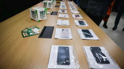 programa-meu-celular:-elmano-entrega-novo-lote-de-aparelhos-recuperados-nesta-terca-(15)