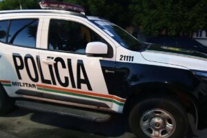 grupo-de-criminosos-tenta-assaltar-policial-de-folga,-que-reage-e-mata-um-dos-ladroes