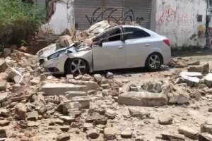 desabamento-de-predio-abandonado-destroi-veiculos-em-rua-de-maranguape-(ce)