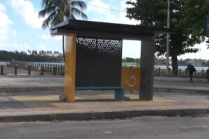 paradas-de-onibus-em-fortaleza-ainda-enfrentam-falta-de-estrutura