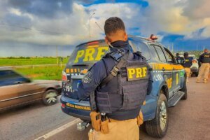 prf-realiza-operacao-mao-unica-na-br-116,-no-feriado-de-tiradentes;-entenda