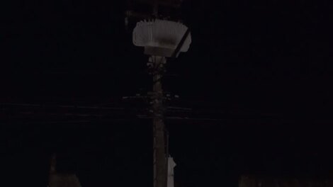 transformador-explode-e-deixa-varias-ruas-sem-energia-em-bairro-de-fortaleza