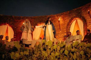 paixao-de-cristo-de-quixaba-se-torna-a-maior-entre-as-que-sao-feitas-a-ceu-aberto-no-ceara