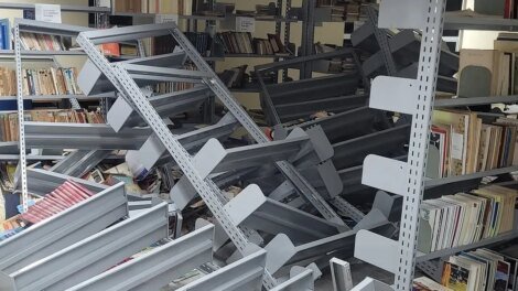 biblioteca-da-ufc-e-alvo-de-vandalismo-apos-ser-invadida-durante-a-madrugada