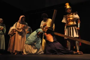 encenacoes-da-paixao-de-cristo-continuam-neste-domingo-(20)-em-fortaleza,-pacajus-e-barreira