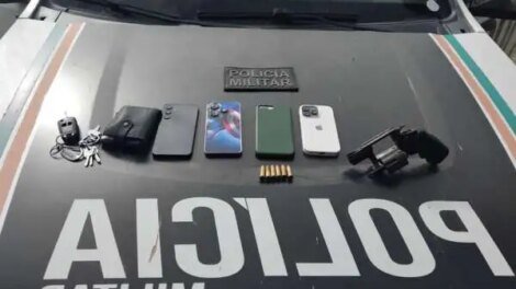 quadrilha-e-presa-ao-ser-flagrada-invadindo-e-roubando-casa-em-varjota,-no-ceara