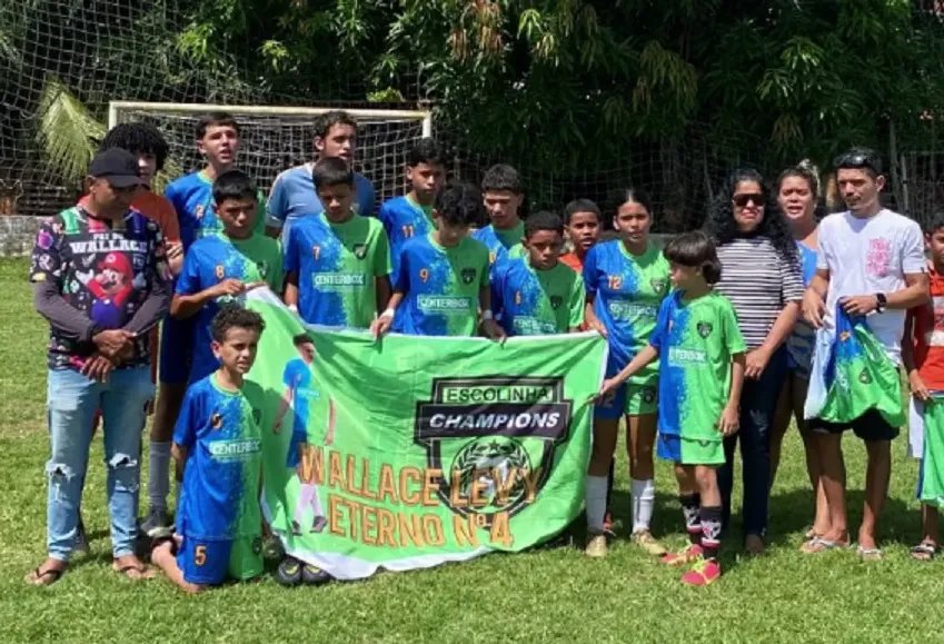 escolinha-de-futebol-de-menino-que-desapareceu-apos-se-afogar-em-fortaleza-presta-homenagem