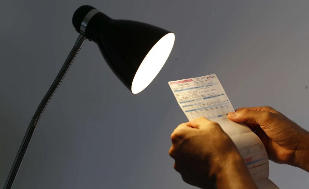 enel-recebeu-mais-de-r$-100-milhoes-em-multas-em-2024,-no-ceara,-por-falhas-ou-cobrancas-indevidas