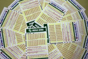 mega-sena-acumula-e-sobe-para-r$-20-milhoes