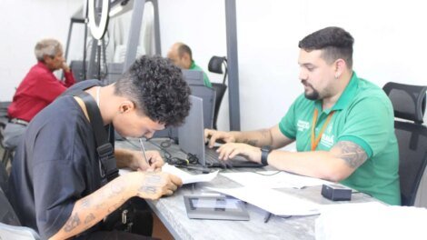 caminhao-do-cidadao-leva-servicos-gratuitos-a-bairros-de-fortaleza-e-cidades-do-interior