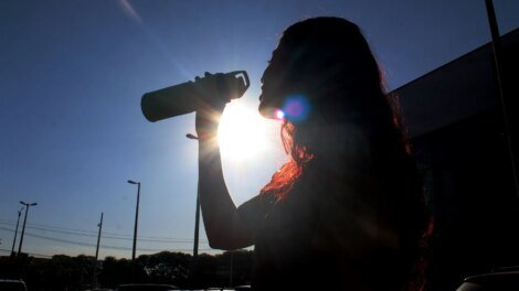 onda-de-calor:-regioes-do-ceara-podem-atingir-37°c-nesta-quinta-feira-(8),-indica-funceme