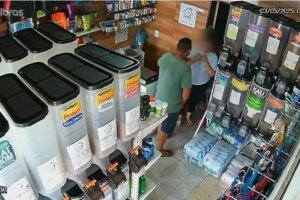 criminoso-assalta-loja-de-racao-no-bairro-vila-peri,-em-fortaleza