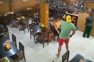 criminosos-armados-assaltam-clientes-e-funcionarios-de-padaria-em-fortaleza