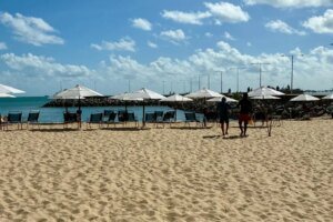 oito-trechos-de-praia-estao-proprios-para-banho-em-fortaleza,-diz-boletim-da-semace