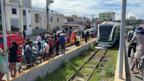 entregador-em-bicicleta-morre-atropelado-apos-tentar-atravessar-trilhos-do-vlt-em-sobral