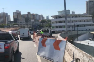 cinco-linhas-de-onibus-sofrem-desvios-com-obra-emergencial-na-alca-do-viaduto-da-av.-13-de-maio