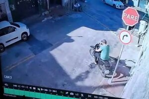 homem-tem-motocicleta-furtada-enquanto-trabalhava-no-barrio-farias-brito