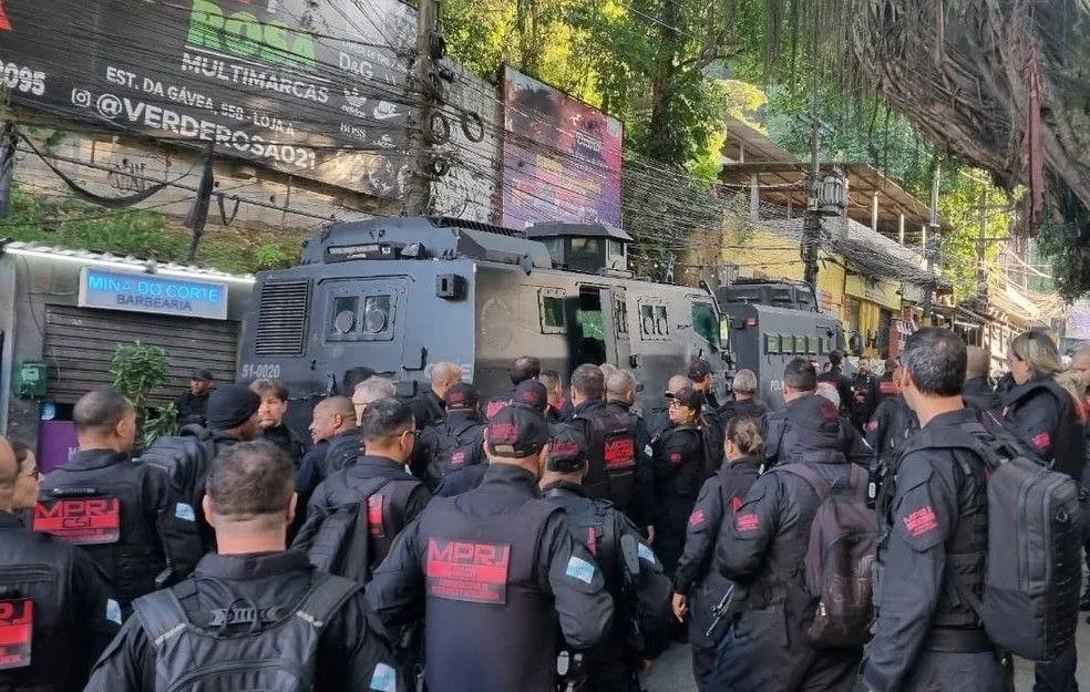policial-e-baleado-durante-operacao-na-rocinha-para-capturar-criminosos-do-ceara