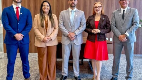 nova-comissao-de-assistencia-social-da-oab-ce-toma-posse-com-foco-em-inclusao-e-justica-social