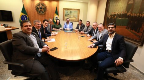 romeu-aldigueri-recebe-oposicao-para-discutir-funcionamento-do-legislativo-estadual