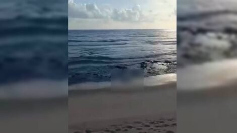 corpo-de-homem-e-encontrado-na-praia-do-atlantico,-no-bairro-pirambu,-em-fortaleza