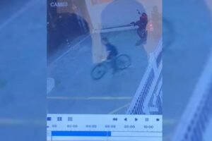 furto-de-bicicleta-e-flagrado-por-cameras-em-estacionamento-de-loja-em-messejana