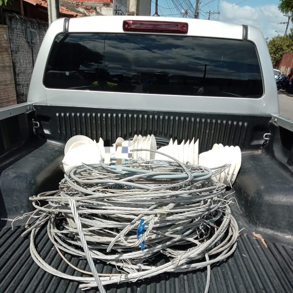 homem-e-preso-e-35-kg-de-cabos-eletricos-sao-apreendidos-em-acao-contra-furtos-em-fortaleza