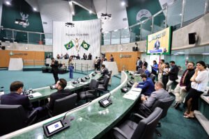 alece-celebra-190-anos-com-exposicao-sobre-trajetoria-do-legislativo-cearense