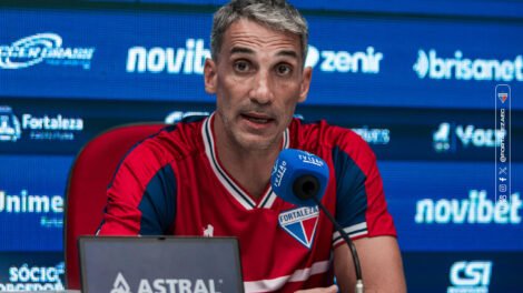 apos-boatos-sobre-saida,-vojvoda-segue-no-fortaleza-e-clube-confirma-permanencia