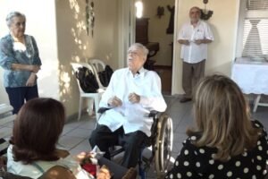 cid-carvalho-recebe-comenda-arnaldo-farias-de-sa-por-contribuicao-a-advocacia-publica