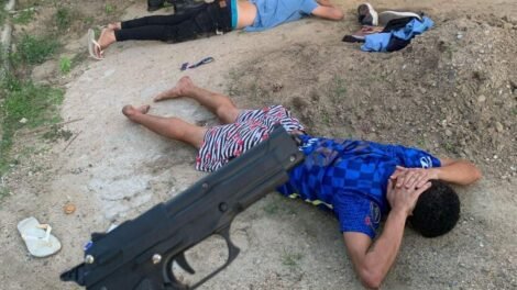 suspeitos-de-assalto-sao-capturados-por-agente-de-seguranca-de-folga-no-mondubim
