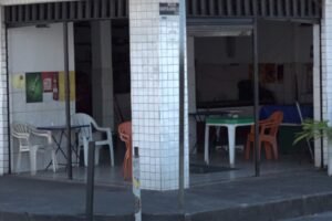homem-e-morto-a-tiros-em-banheiro-de-bar-em-messejana,-em-fortaleza
