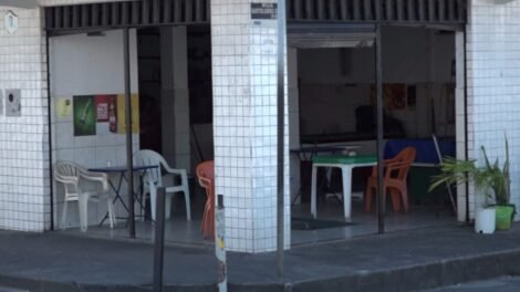 homem-e-morto-a-tiros-em-banheiro-de-bar-em-messejana,-em-fortaleza